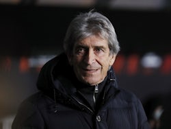 Real Betis coach Manuel Pellegrini before the match on November 30, 2023