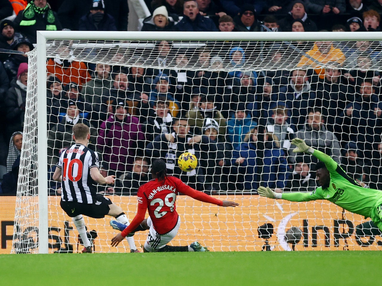 Newcastle United rise to fifth with deserved win over Manchester United