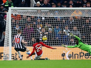Newcastle rise to fifth with deserved win over Man United