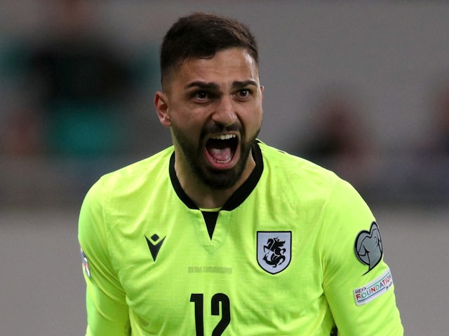 Man United, Spurs, Newcastle to battle for Giorgi Mamardashvili?