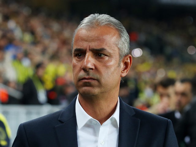 Fenerbahce coach Ismail Kartal before the match on December 14, 2023