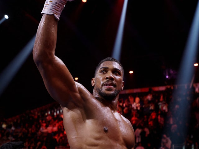 Joshua clinically stops Wallin, Wilder loses to Parker