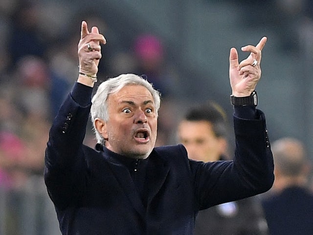 L'allenatore della Roma José Mourinho il 30 dicembre 2023