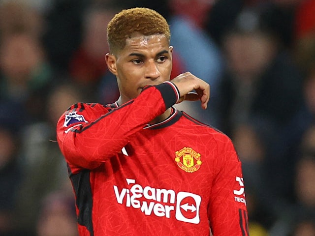 Rashford 'to reject PSG move to stay at Man United'