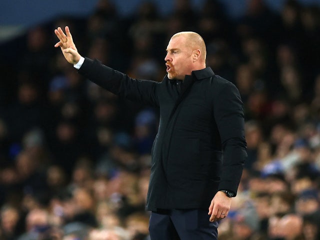 Everton manager Dyche calls for winter break to be scrapped