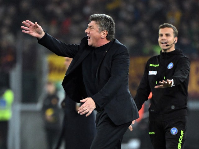 Napoli coach Walter Mazzarri during the match on December 23, 2023