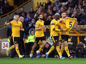 Wolves continue strong form with three-goal win over Everton