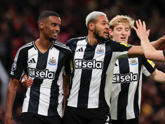 Newcastle United's Alexander Isak, Joelinton and Anthony Gordon observe  scoring connected  December 30, 2024