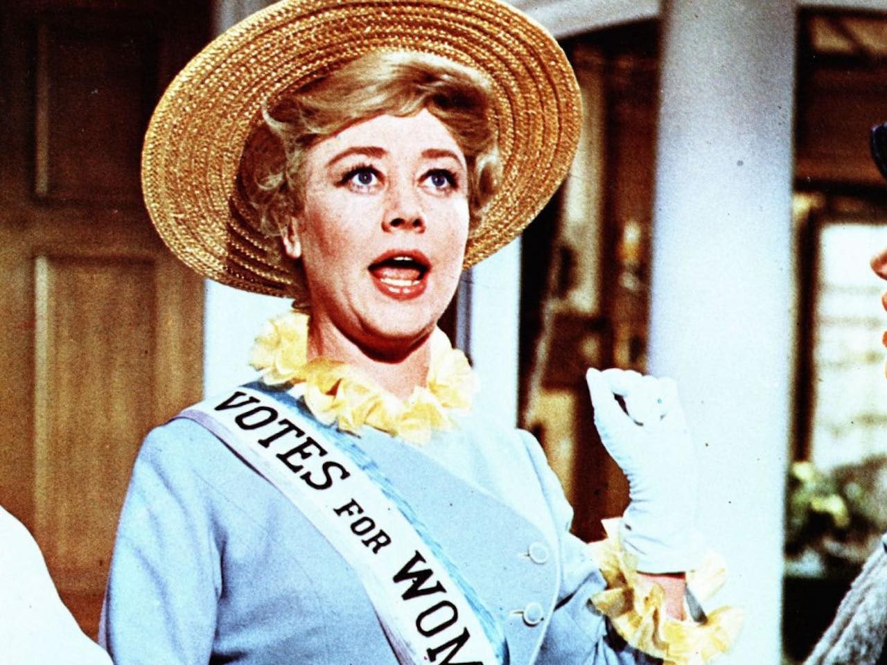 Mary Poppins star Glynis Johns dies, aged 100 - Media Mole