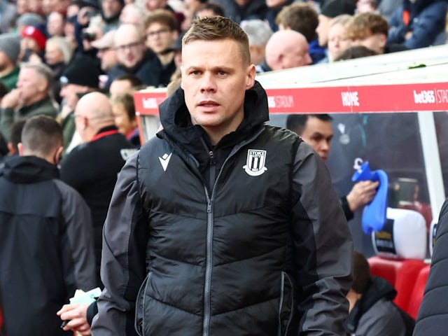 Stoke City caretaker manager Ryan Shawcross during his side's Championship match against Sunderland on December 29, 2024