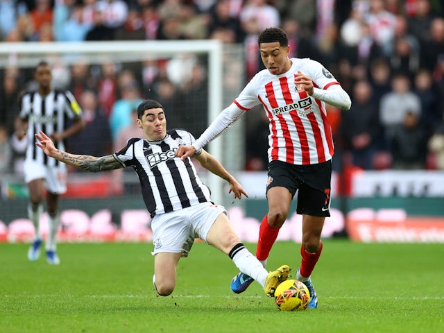 Newcastle United's Miguel Almiron in action with Sunderland's Jobe Bellingham on January 6, 2024