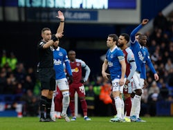 Everton end losing run in fiery Aston Villa draw
