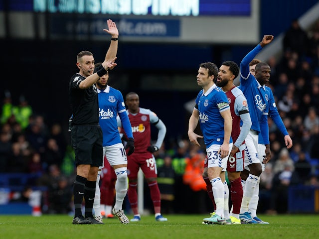 Everton end losing run in fiery Aston Villa draw