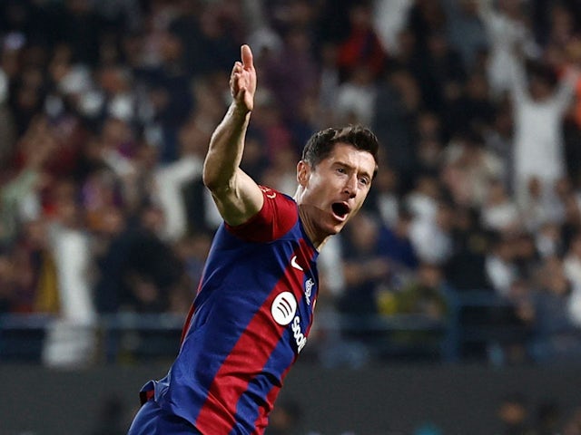 Lewandowski eager to see out Barcelona contract