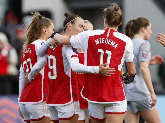 Arsenal Women's Caitlin Foord celebrates scoring their first goal with Victoria Pelova and Vivianne Miedema on January 20, 2024