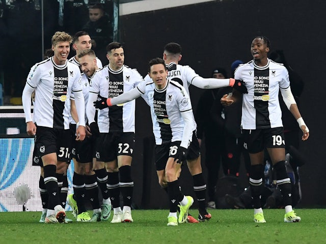 Udinese's Florian Thauvin celebrates scoring their second goal with teammates on January 20, 2024