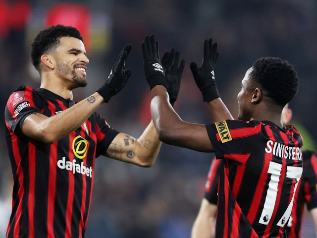 Five-star Bournemouth thump Swansea to advance in FA Cup