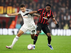 Bournemouth sign Sinisterra from Leeds on permanent deal