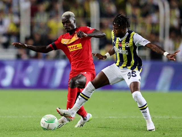 Nordsjaelland's Mohamed Diomande in action with Fenerbahce's Fred on September 21, 2023