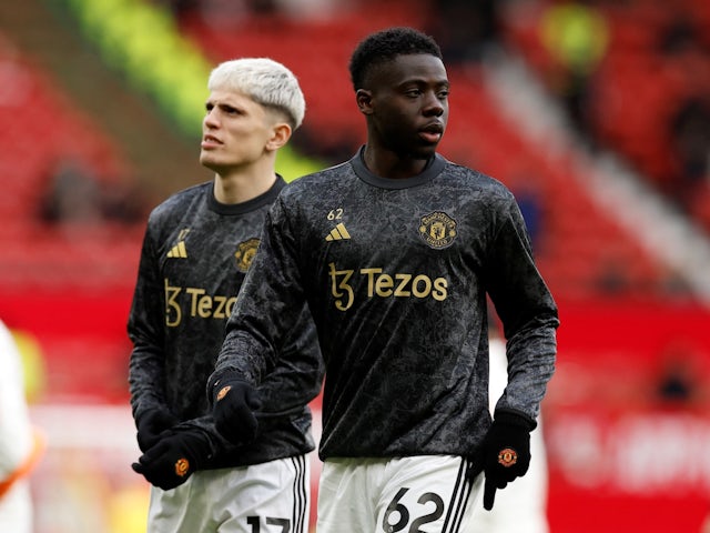 Manchester United's Omari Forson and Alejandro Garnacho during the warm up before the match on February 24, 2024