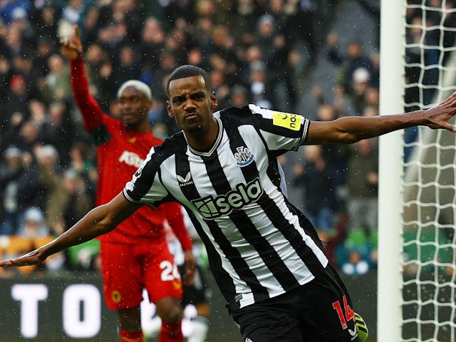 Alexander Isak celebrates his goal for Newcastle United on March 2, 2024