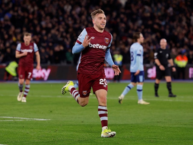West Ham United's Jarrod Bowen celebrates scoring their third goal and completes his hat-trick on February 26, 2024