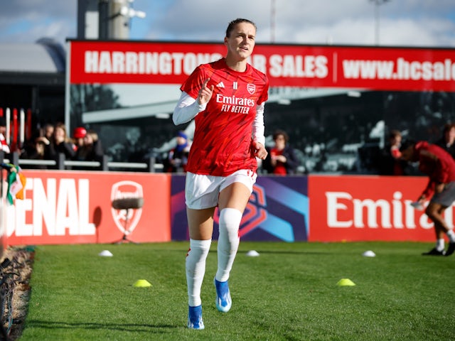 Arsenal's Vivianne Miedema out for "several weeks" due to knee surgery