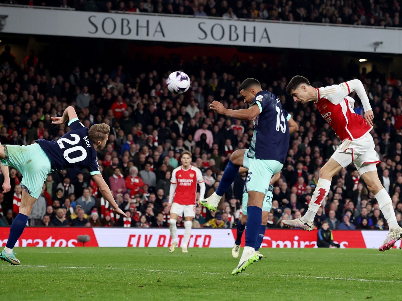 Kai Havertz header sends Arsenal top of Premier League