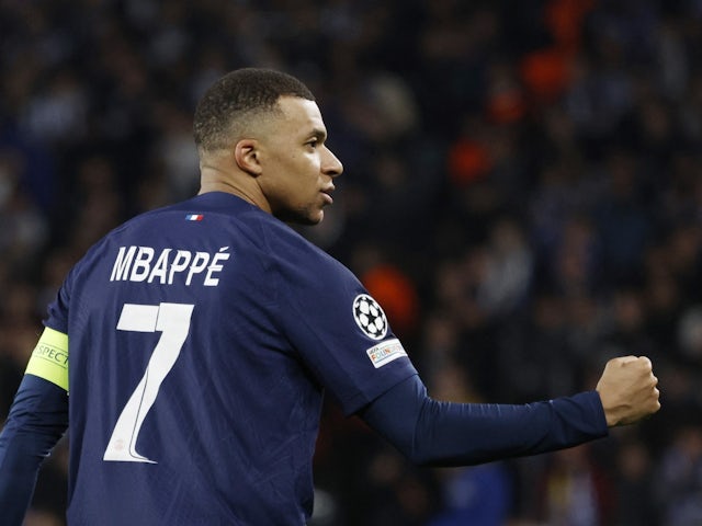 Kylian Mbappé của Paris Saint-Germain ăn mừng khi ghi bàn thắng thứ hai vào ngày 5 tháng 3 năm 2024