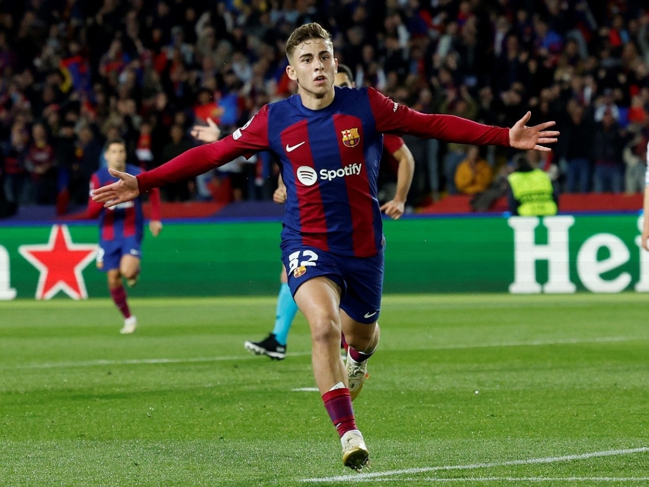 Bayer Leverkusen 'eyeing £17m summer deal for Barcelona midfielder'