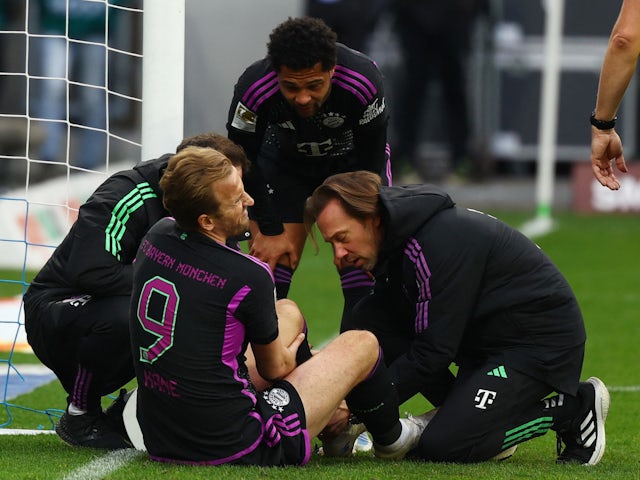 England suffer Harry Kane injury scare in Bayern Munich win