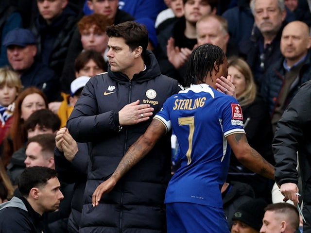 Pochettino defends Sterling, responds to jeers from Chelsea fans