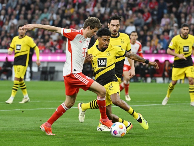 Dortmund's Maatsen deal 'under threat amid Chelsea clause'