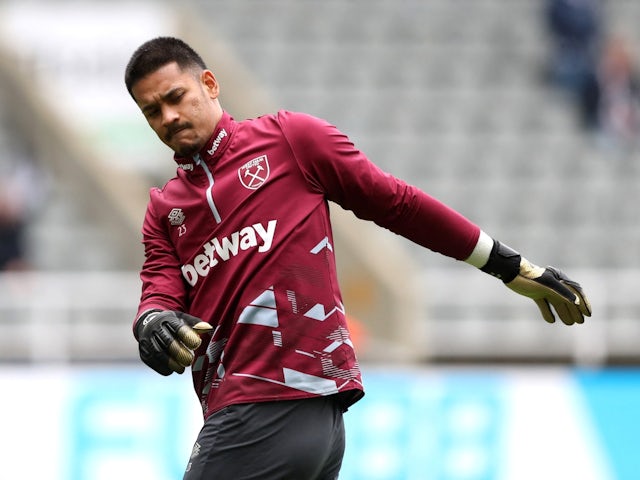 West Ham United's Alphonse Areola during the warm up before the match on March 30, 2024