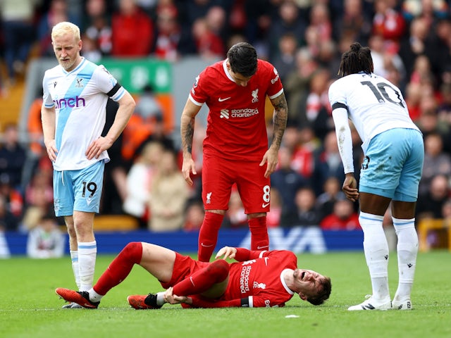 Liverpool 'learn length of Conor Bradley absence with ankle injury'