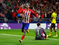 Atletico Madrid's Rodrigo De Paul celebrates scoring their first goal on April 10, 2024