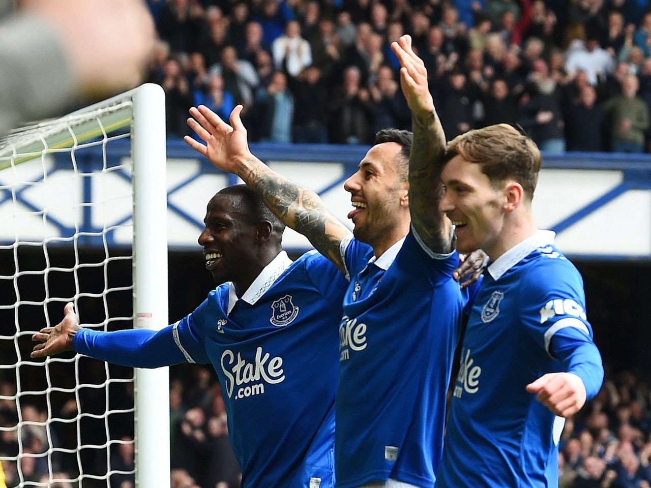 Everton see off Nottingham Forest in key relegation battle