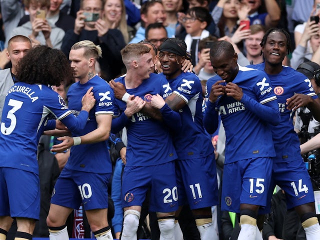 Noni Madueke của Chelsea ăn mừng bàn thắng vào lưới West Ham United vào ngày 5 tháng 5 năm 2024