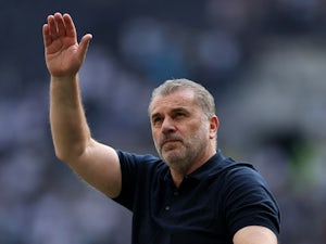 Postecoglou makes "counselling" claim over Spurs fans wanting Man City win