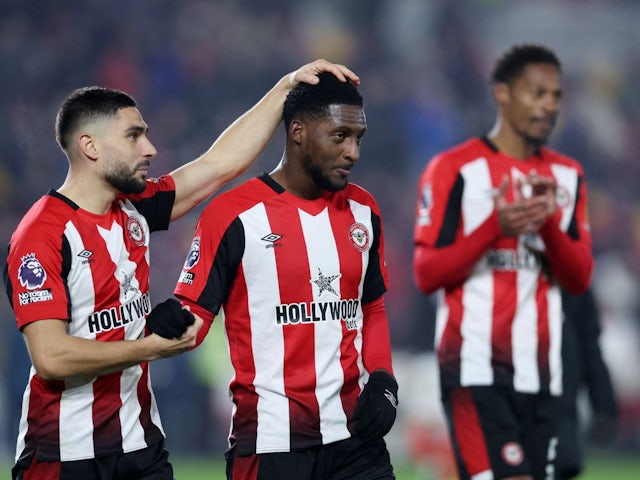Brentford's Shandon Baptiste and Neal Maupay celebrate after the match on December 2, 2023