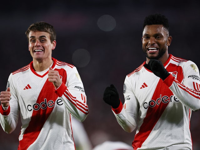 Miguel Borja và Nicolas Fonseca ăn mừng bàn thắng của River Plate vào tháng 5 năm 2024 tại Copa Libertadores