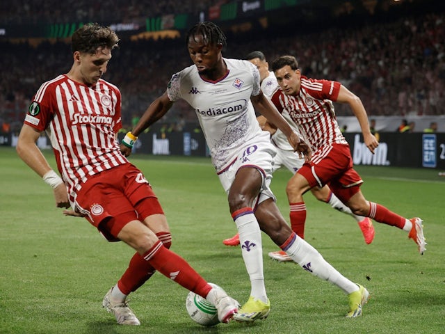Olympiacos' Panagiotis Retsos in action with Fiorentina's Christian Kouame on May 29, 2024