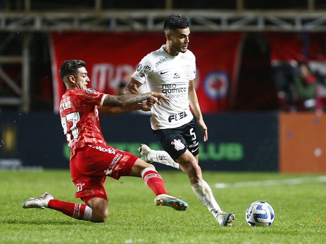 Franco Moyano in action for Argentinos Juniors at the 2023 Copa Libertadores