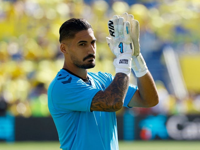 Enzo Maresca 'looking to sign 26-year-old goalkeeper'