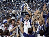 Greece celebrate winning Euro 2004