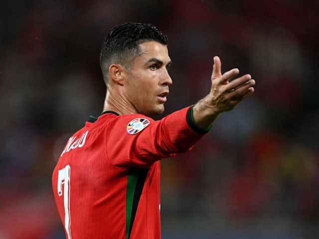 Cristiano Ronaldo de Portugal reage em 18 de junho de 2024