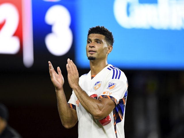  Miles Robinson applauds the crowd for FC Cincinnati on July 4, 2024