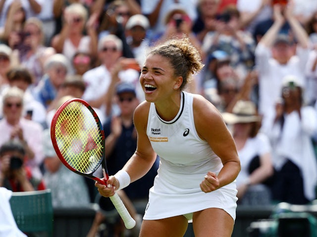 Jasmine Paolini reacts at Wimbledon on July 11, 2024