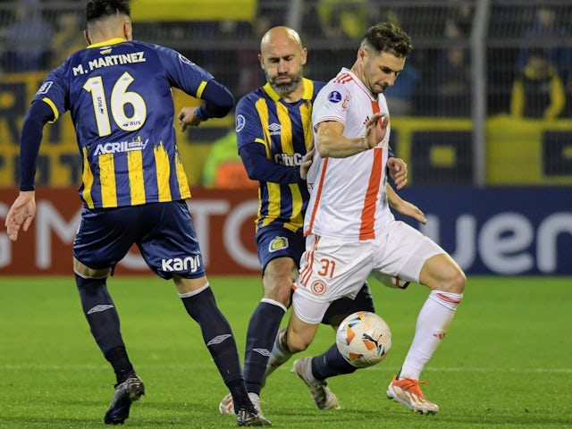 Lucas Alario of Internacional in action against Rosario Central on July 16, 2024