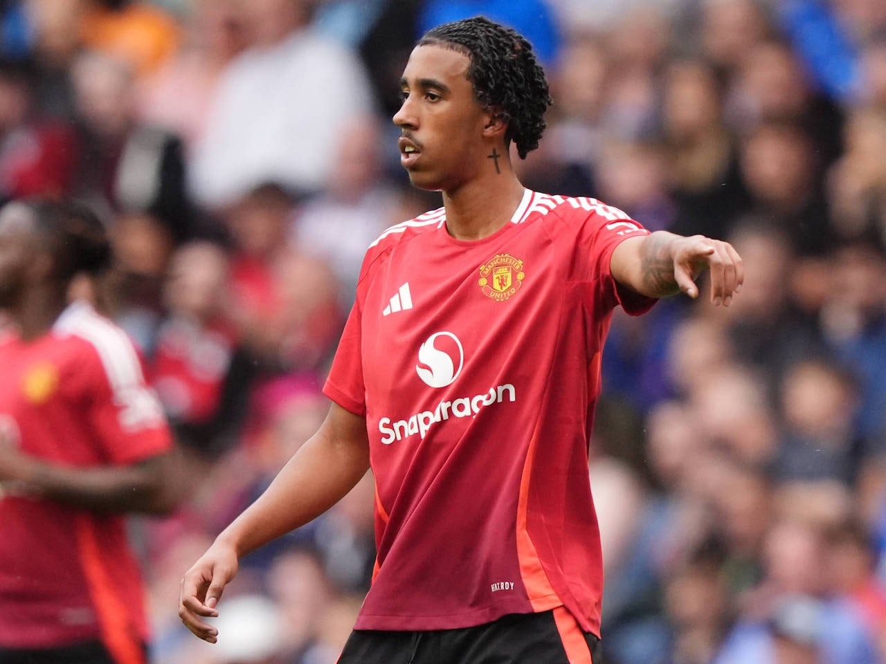 How did Leny Yoro perform on his Manchester United debut against Rangers?